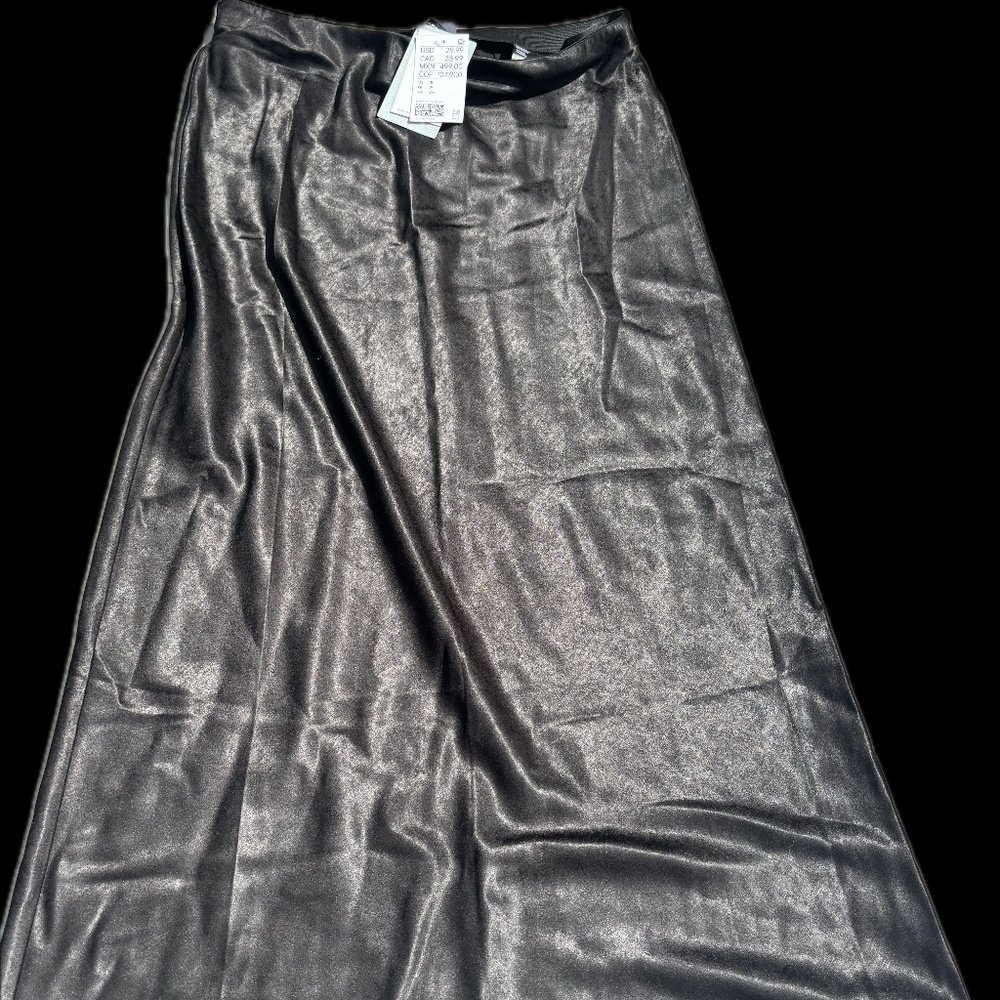 H&M NWT satin skirt